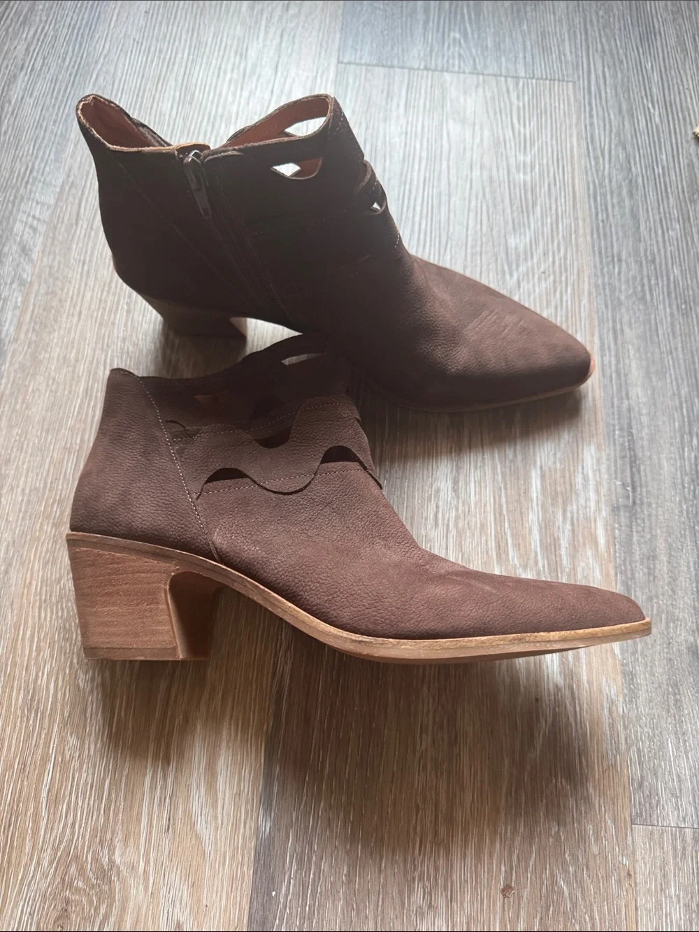 Lucky Brand Brown Suede Cutout Ankle Booties 8.5
